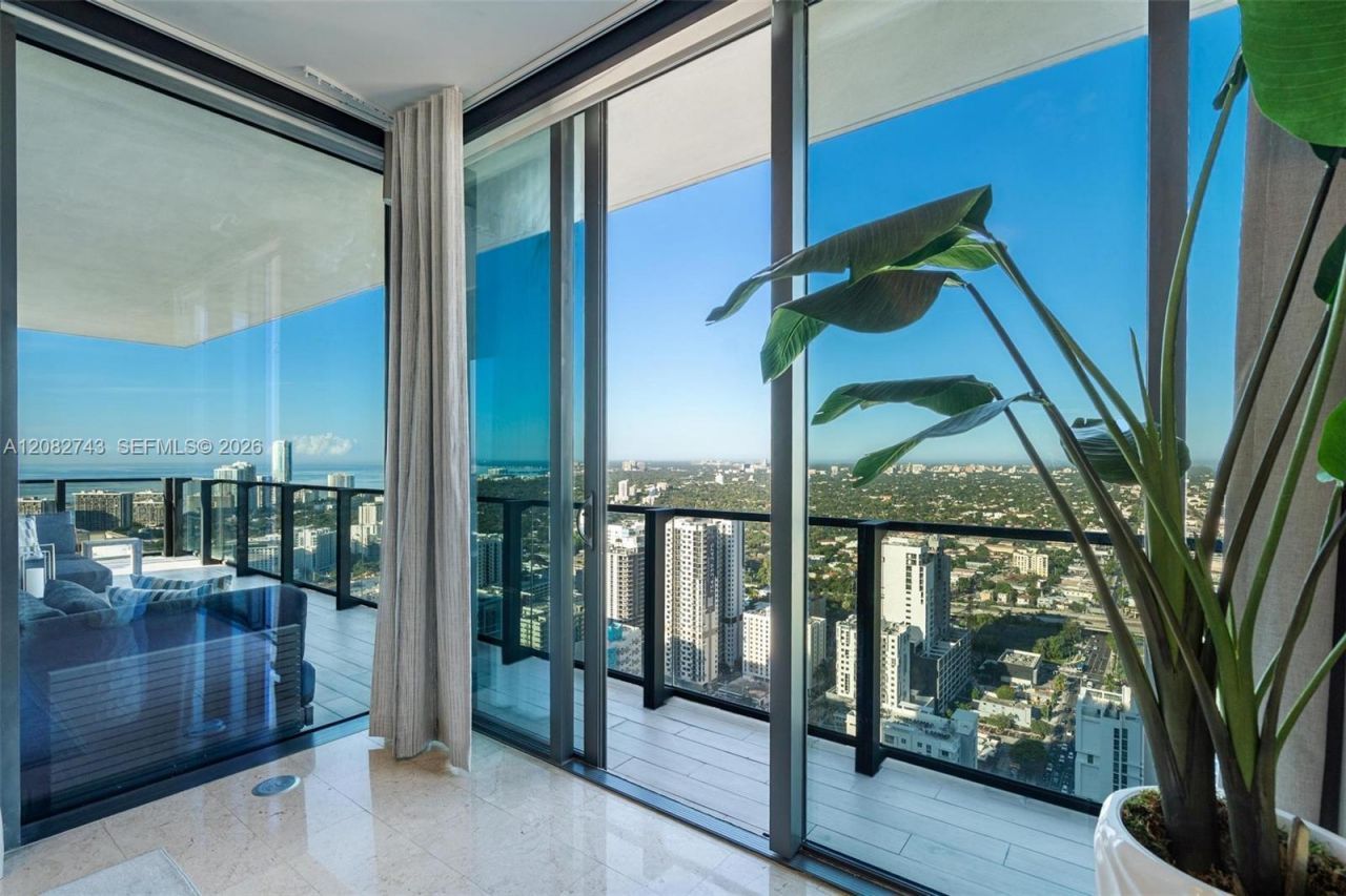 88 SW 7th St , Unit 3801, Miami, FL 33130 Photo