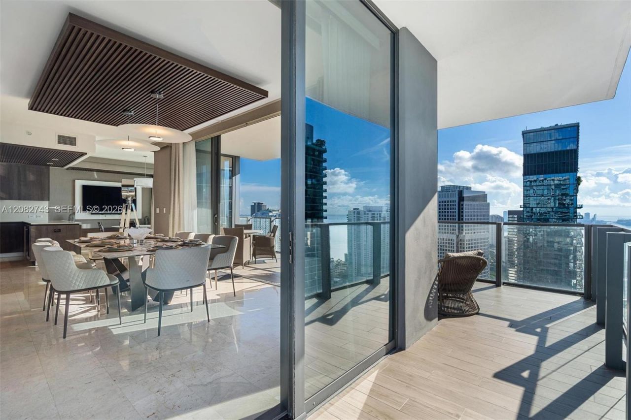 88 SW 7th St , Unit 3801, Miami, FL 33130 Photo