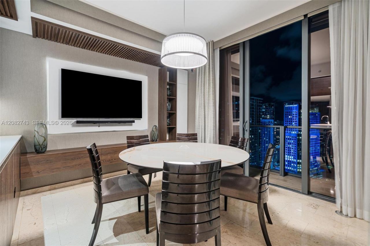 88 SW 7th St , Unit 3801, Miami, FL 33130 Photo