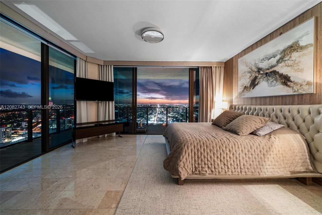 88 SW 7th St , Unit 3801, Miami, FL 33130 Photo