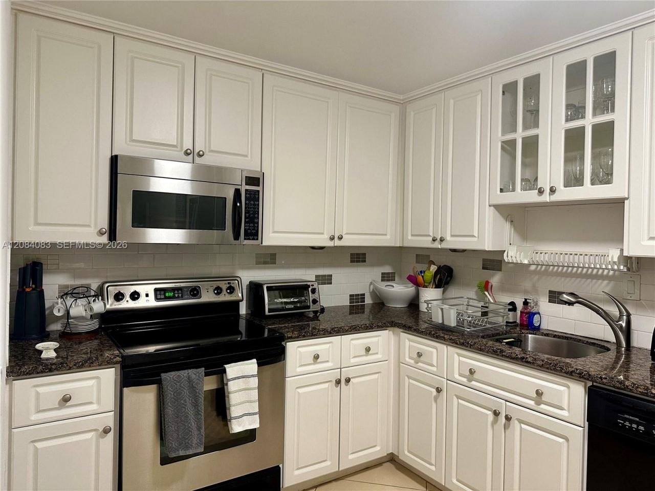 100 Bayview Dr, Unit 1405, Sunny Isles Beach, FL 33160 Photo