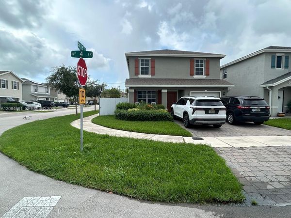 631 NE 4th Ter , Florida City, FL 33034