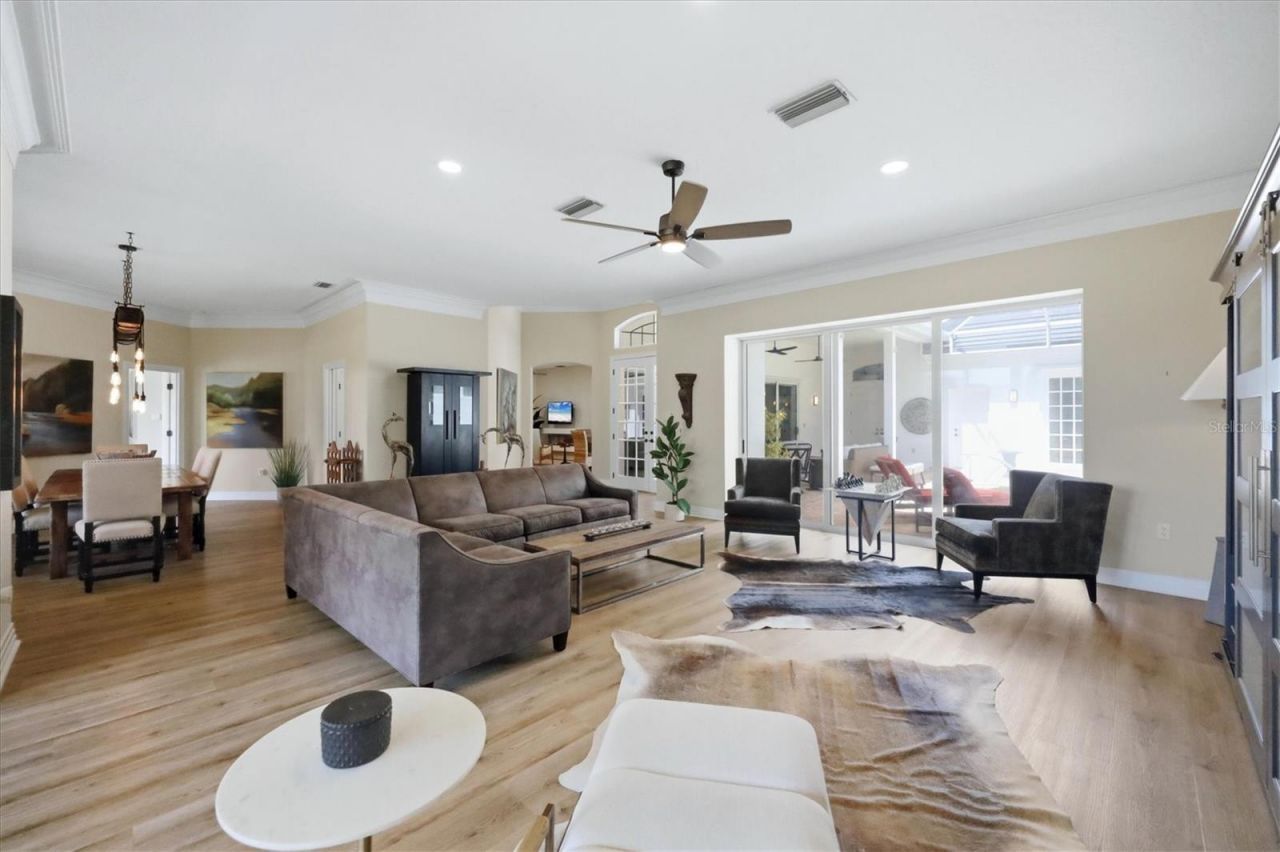 8708 Woodbriar Drive, Sarasota, FL 34238 Photo