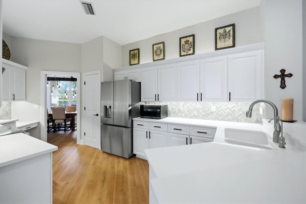 8708 Woodbriar Drive, Sarasota, FL 34238 Photo