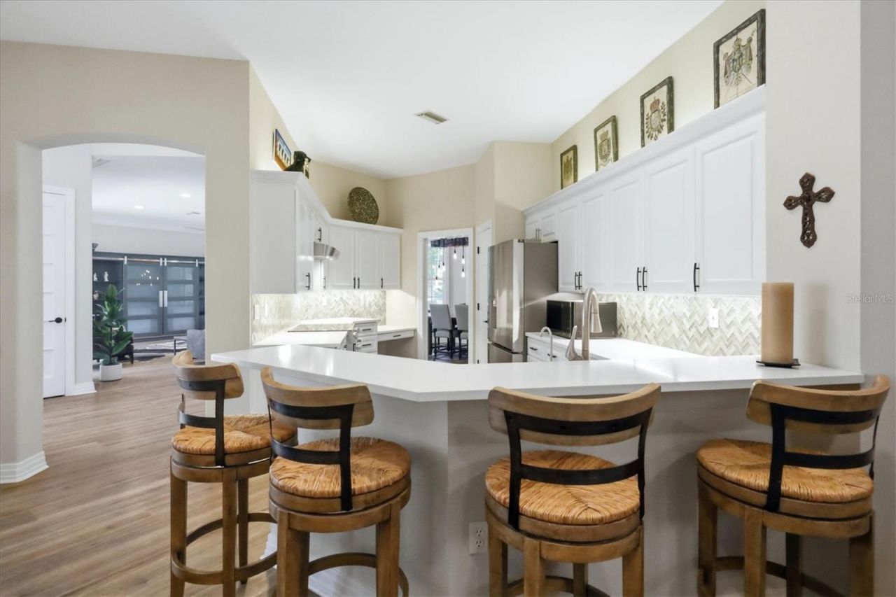 8708 Woodbriar Drive, Sarasota, FL 34238 Photo