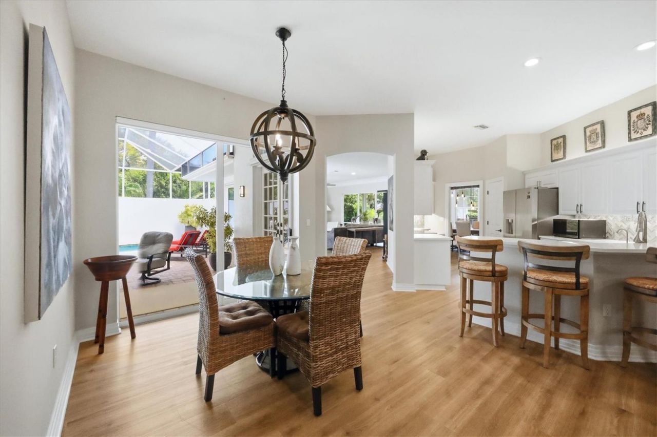 8708 Woodbriar Drive, Sarasota, FL 34238 Photo