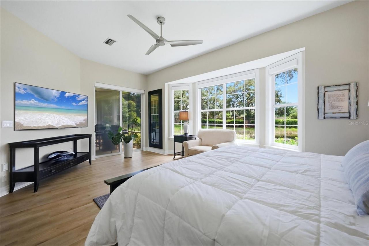8708 Woodbriar Drive, Sarasota, FL 34238 Photo