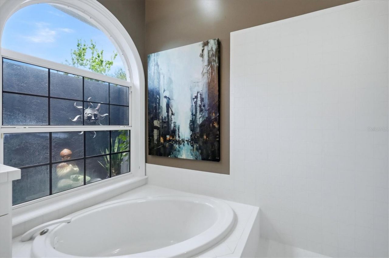 8708 Woodbriar Drive, Sarasota, FL 34238 Photo