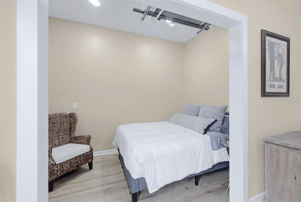 8708 Woodbriar Drive, Sarasota, FL 34238 Photo