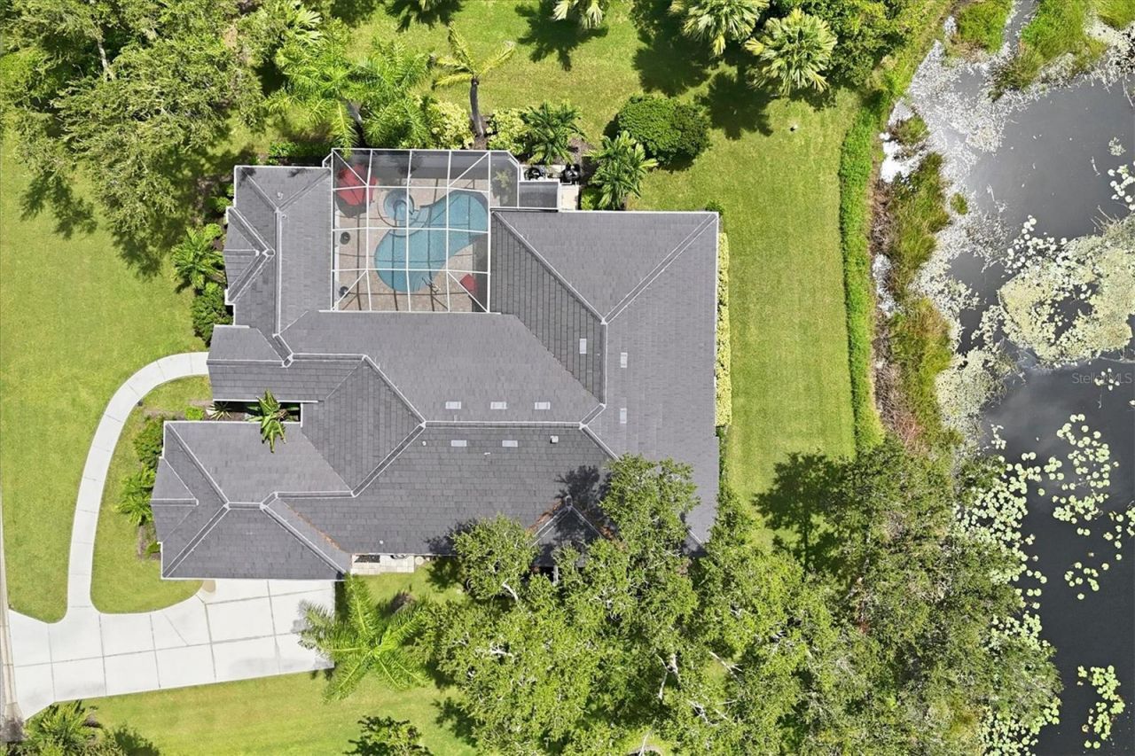 8708 Woodbriar Drive, Sarasota, FL 34238 Photo