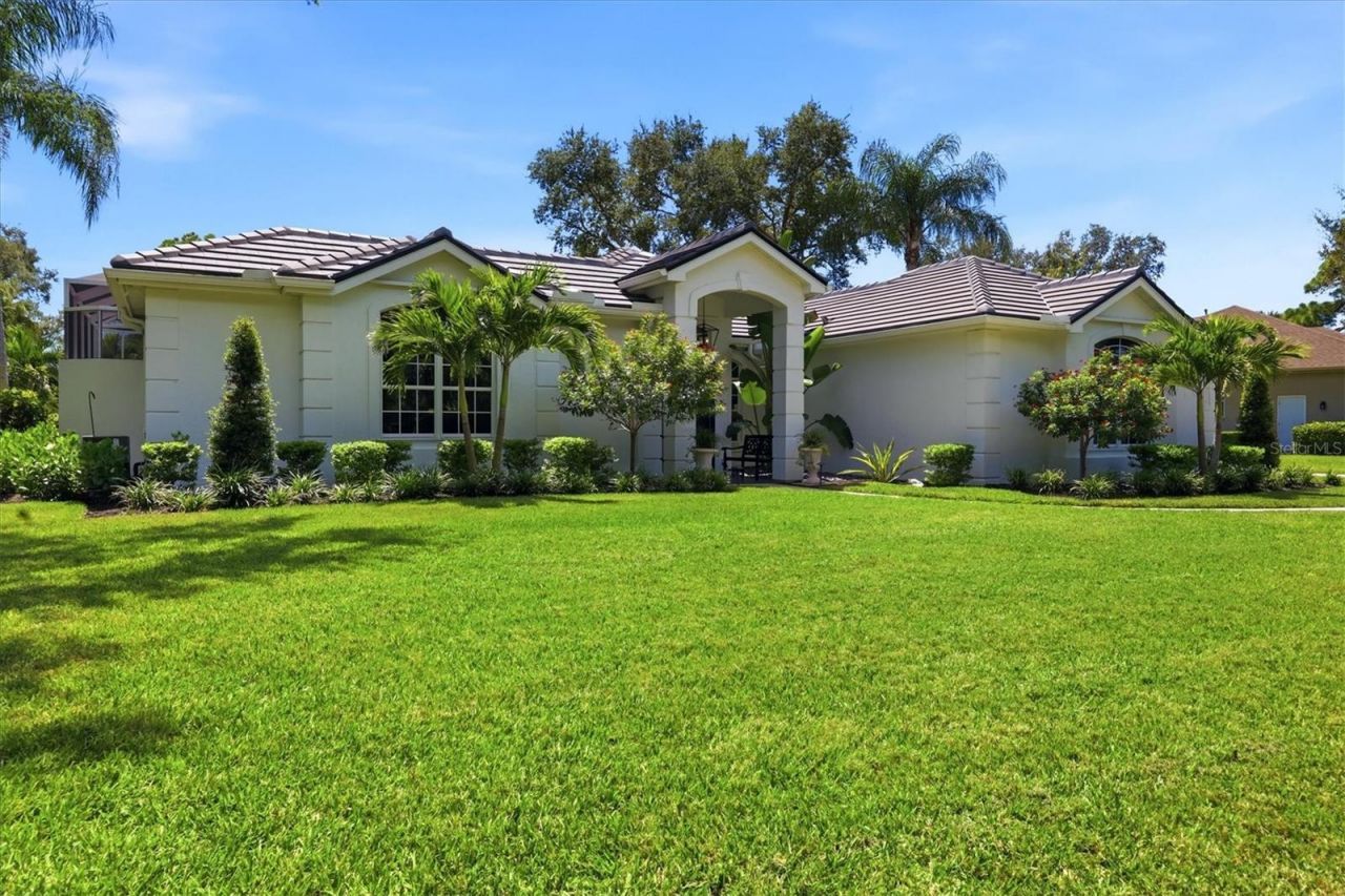 8708 Woodbriar Drive, Sarasota, FL 34238 Photo