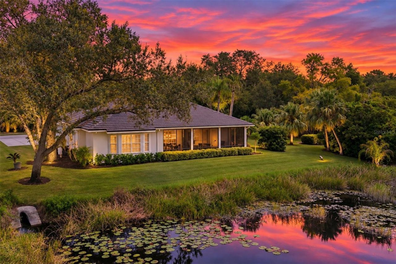 8708 Woodbriar Drive, Sarasota, FL 34238 Photo