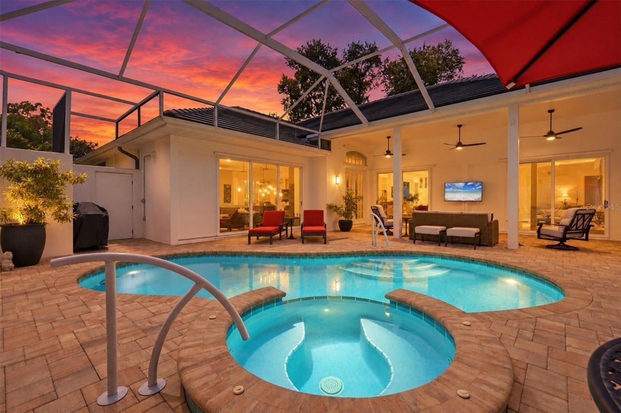 8708 Woodbriar Drive, Sarasota, FL 34238 Photo