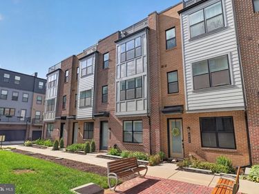 4923 CHURCHILL MEWS, ALEXANDRIA, VA 22304