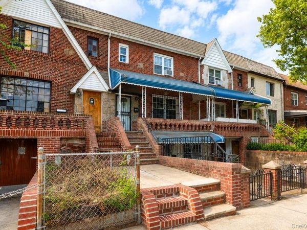 25-30 36th Avenue , Astoria, NY 11106