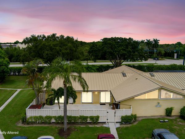 5799 GOLDEN EAGLE Circle, Palm Beach Gardens, FL 33418