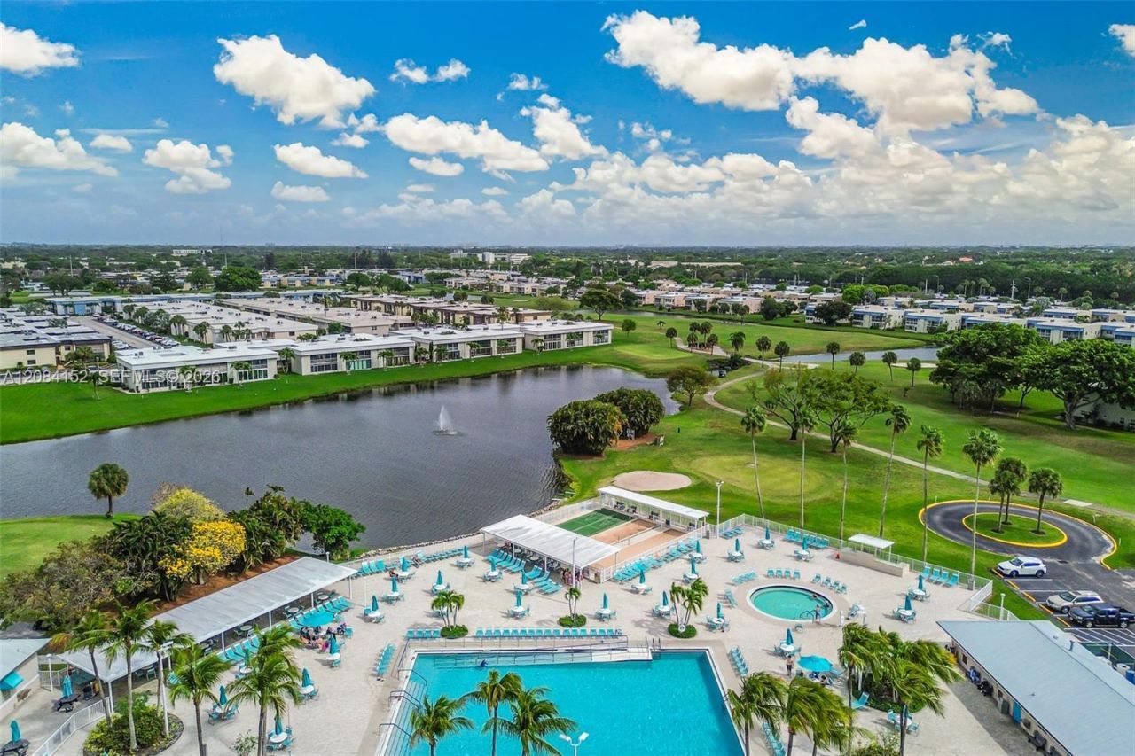 368 Burgundy H, Unit 368, Delray Beach, FL 33484 Photo