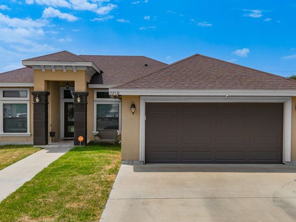 2740 OAK MANOR DR, Eagle Pass, TX 78852