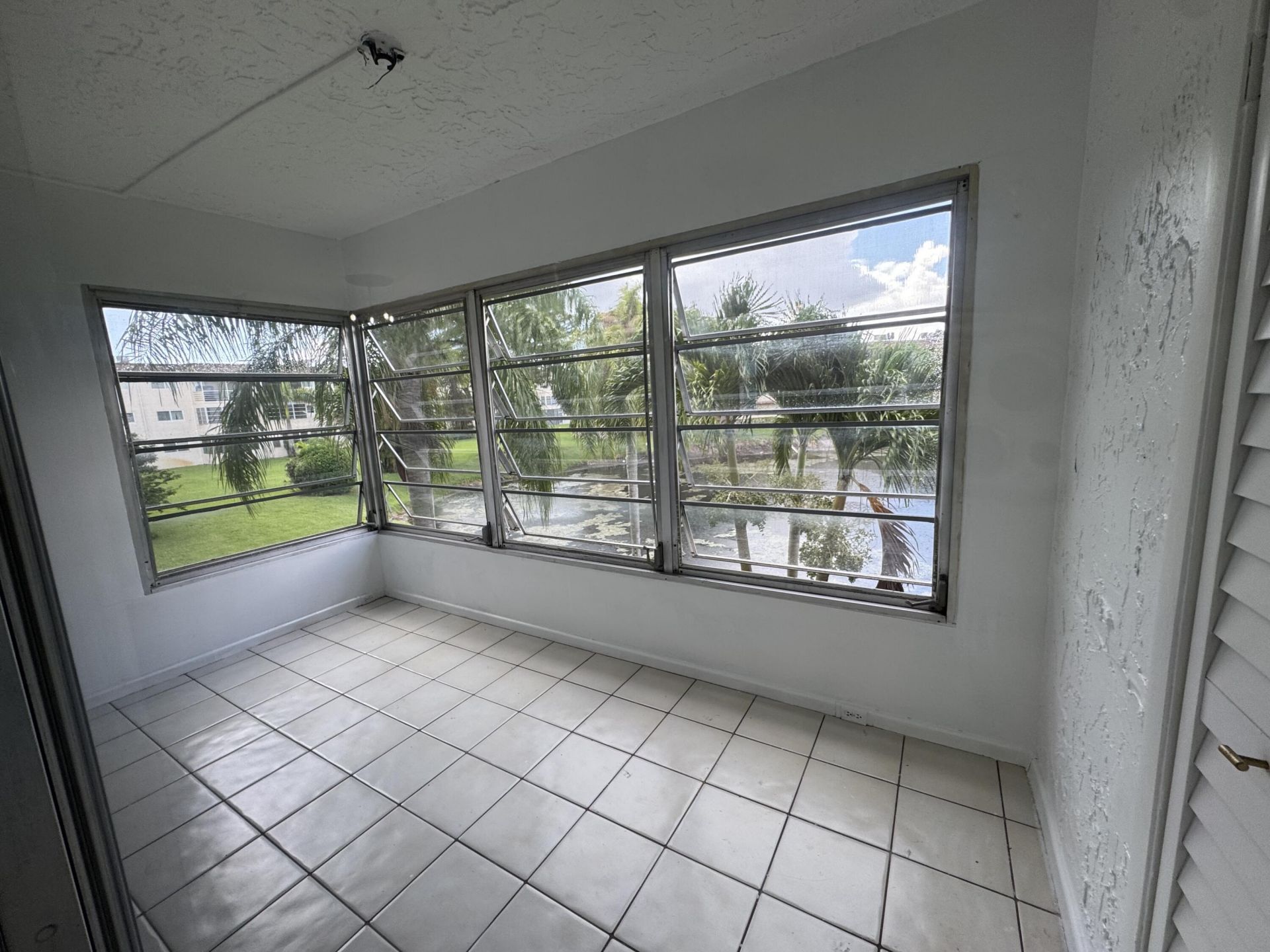 721 Lori Drive, Unit 206, Palm Springs, FL 33461 Photo