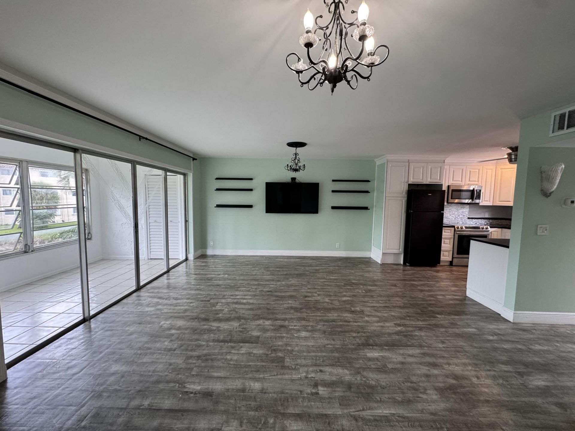 721 Lori Drive, Unit 206, Palm Springs, FL 33461 Photo