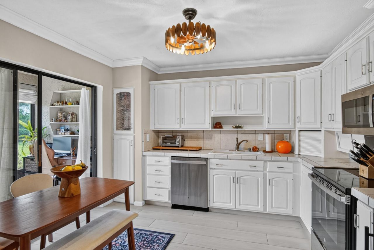 3212 S Lakeview Circle, Unit 10104, Fort Pierce, FL 34949 Photo