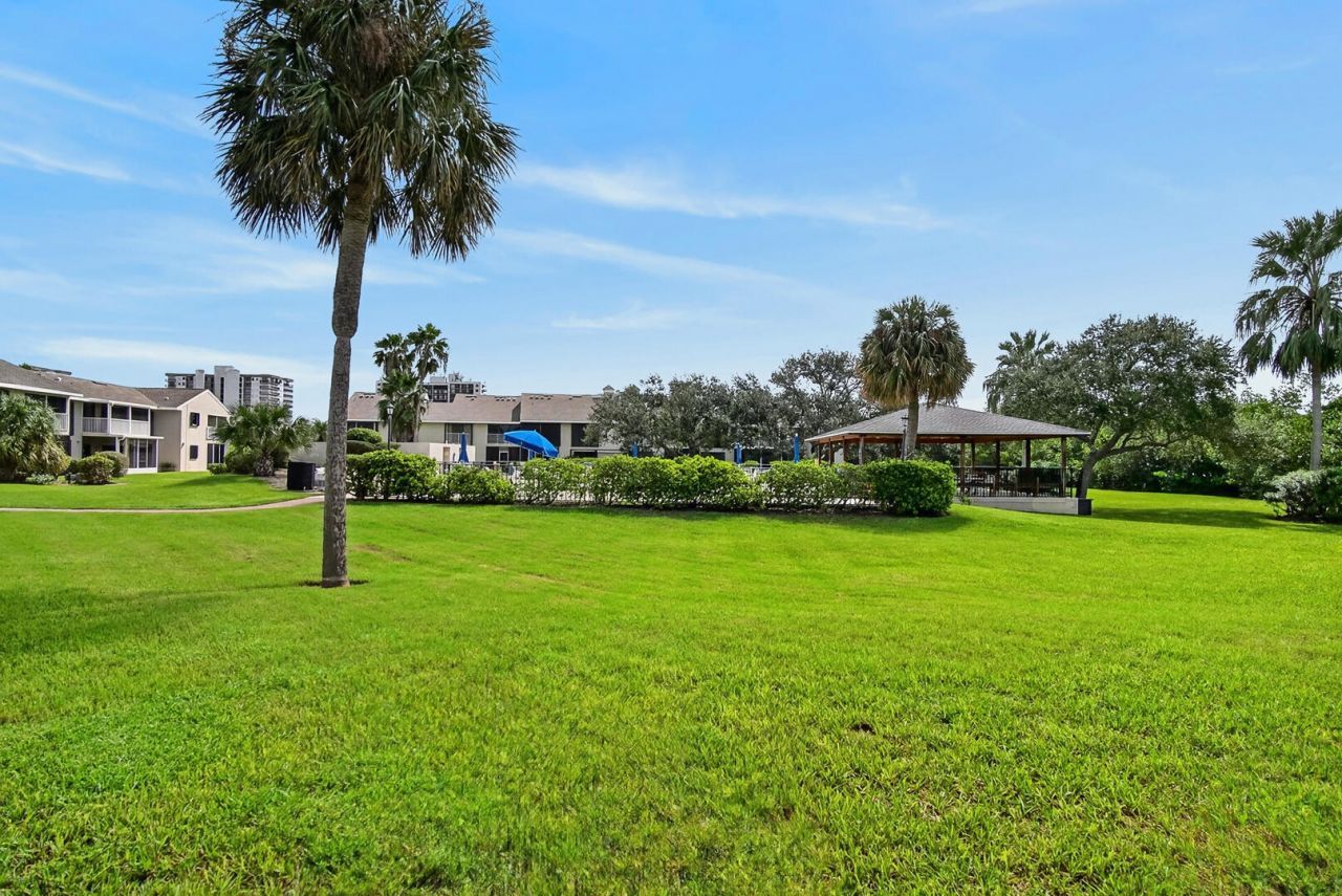 3212 S Lakeview Circle, Unit 10104, Fort Pierce, FL 34949 Photo