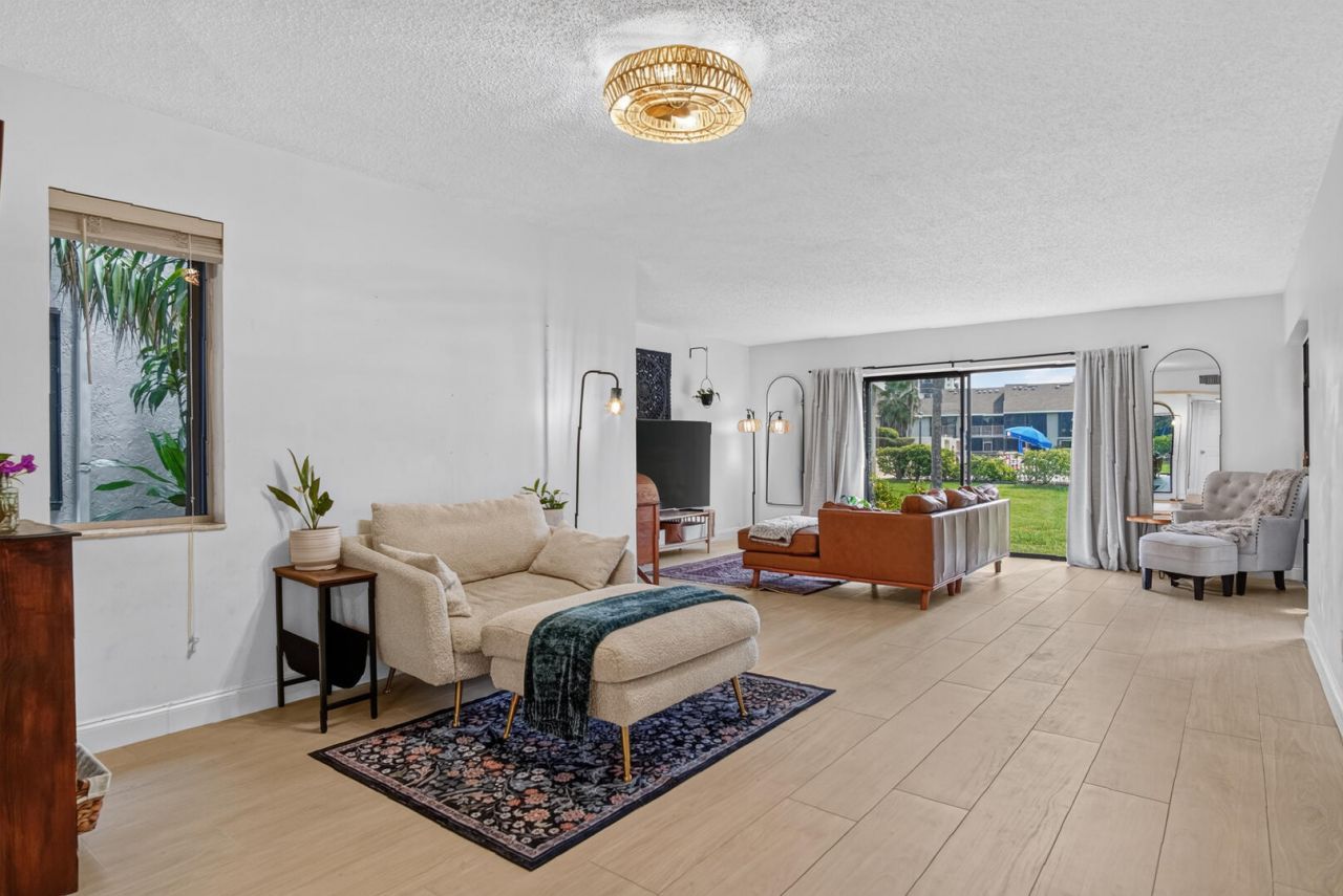 3212 S Lakeview Circle, Unit 10104, Fort Pierce, FL 34949 Photo