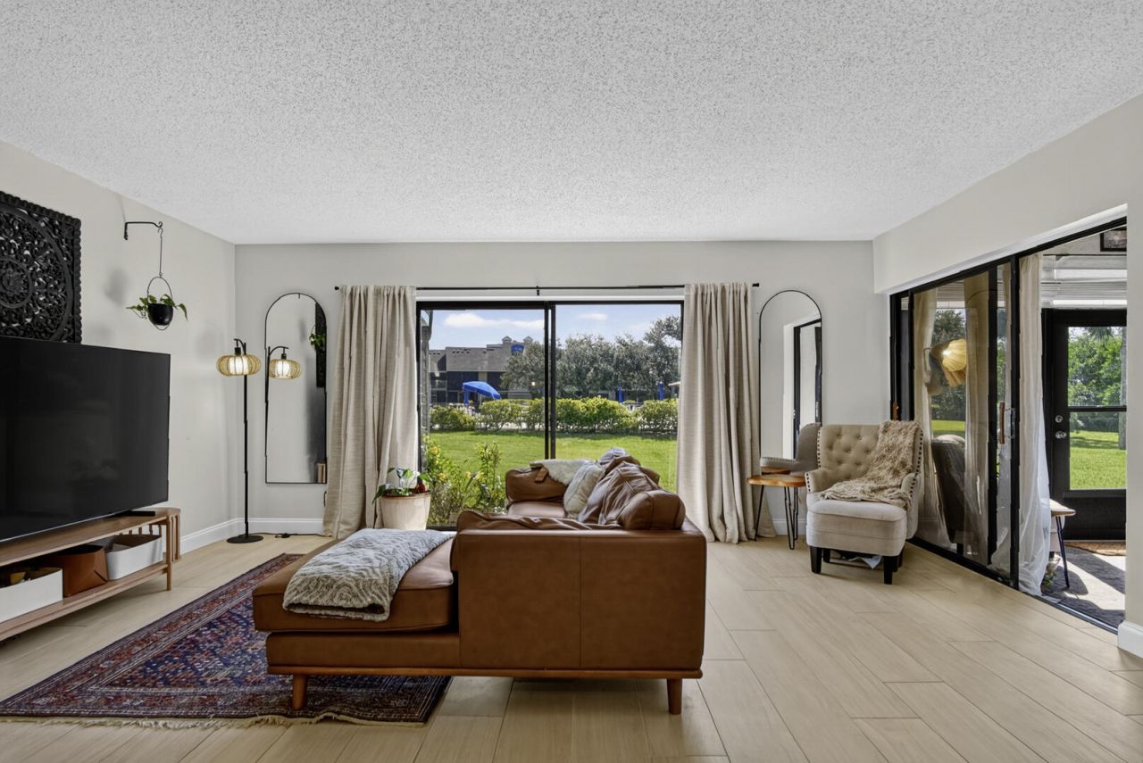 3212 S Lakeview Circle, Unit 10104, Fort Pierce, FL 34949 Photo