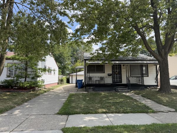 22458 Hillock Avenue, Warren, MI 48089