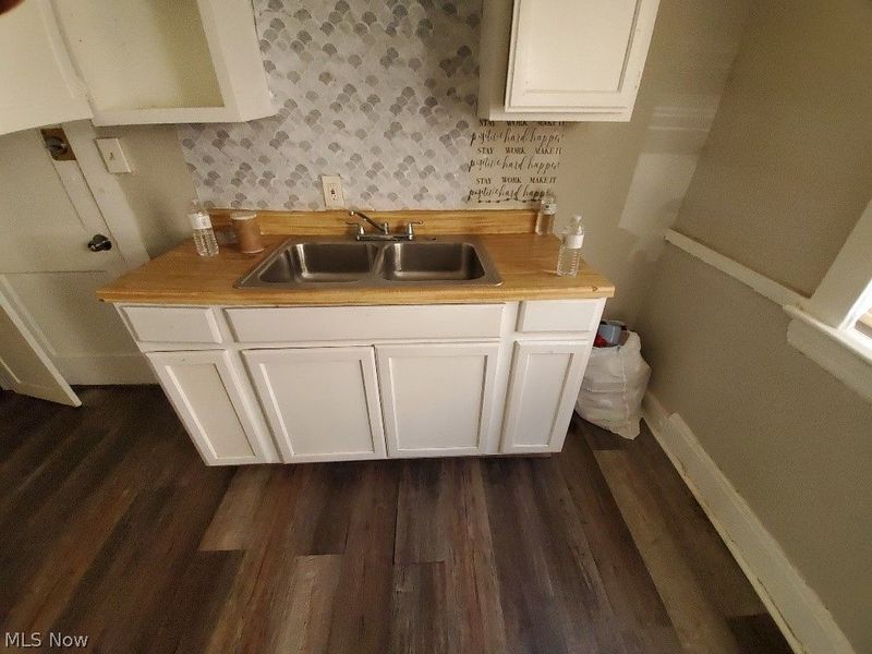 1104 E 143rd Street, Cleveland, OH 44110 Photo 9