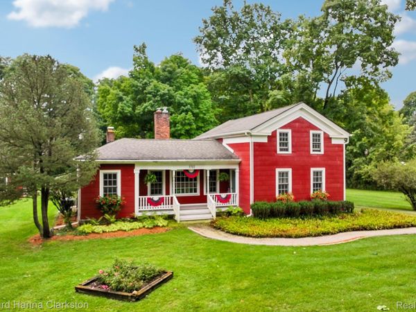 8301 Foster Road, Springfield Township, Mi 48346