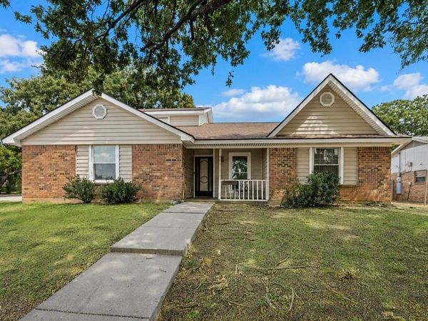 4601 Mandalay Drive, Arlington, TX 76016