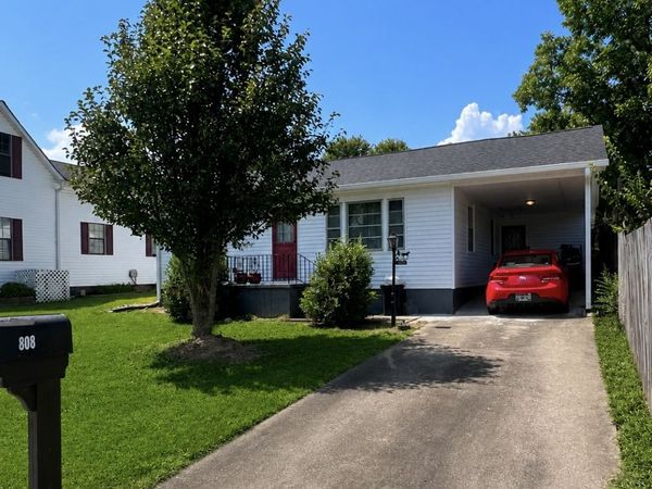 808 Georgia Ave , Etowah, TN 37331