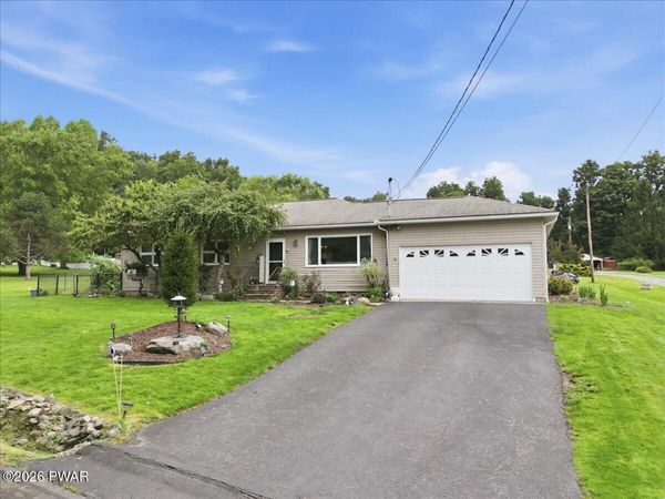 9 Overbrook Estate , Dallas, PA 18612