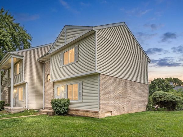 414 Gainsborough Court , Bolingbrook, IL 60440