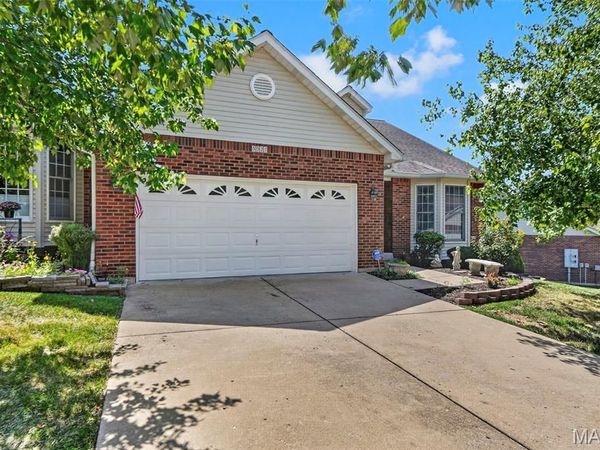 5522 Heather Bluff Court , St Louis, MO 63128