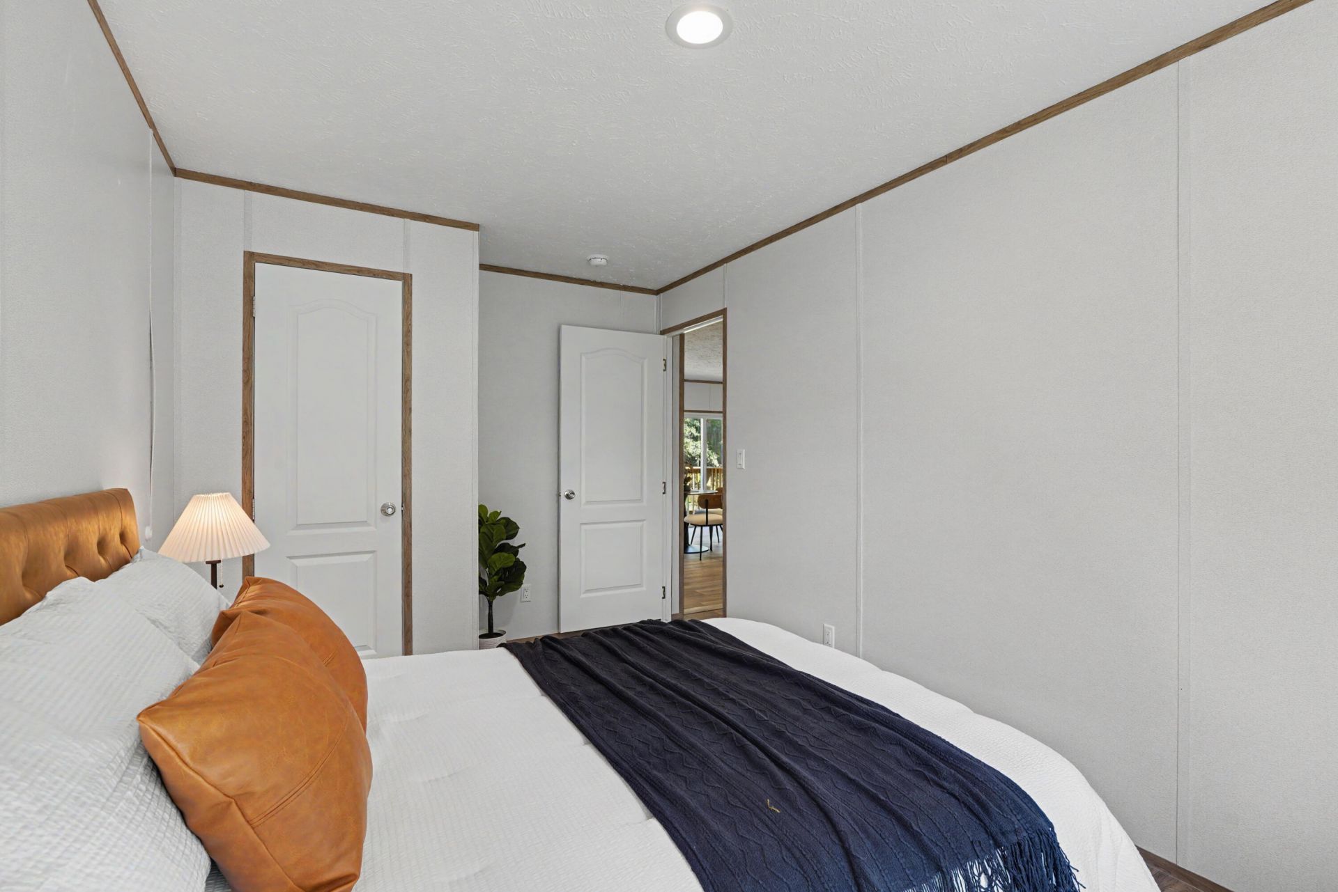 244 Saturn Lane Photo 17