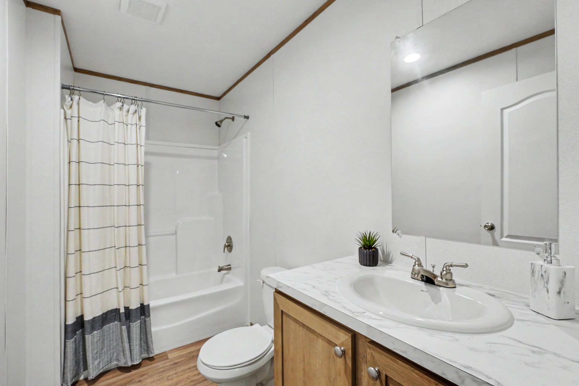 244 Saturn Lane Photo 18