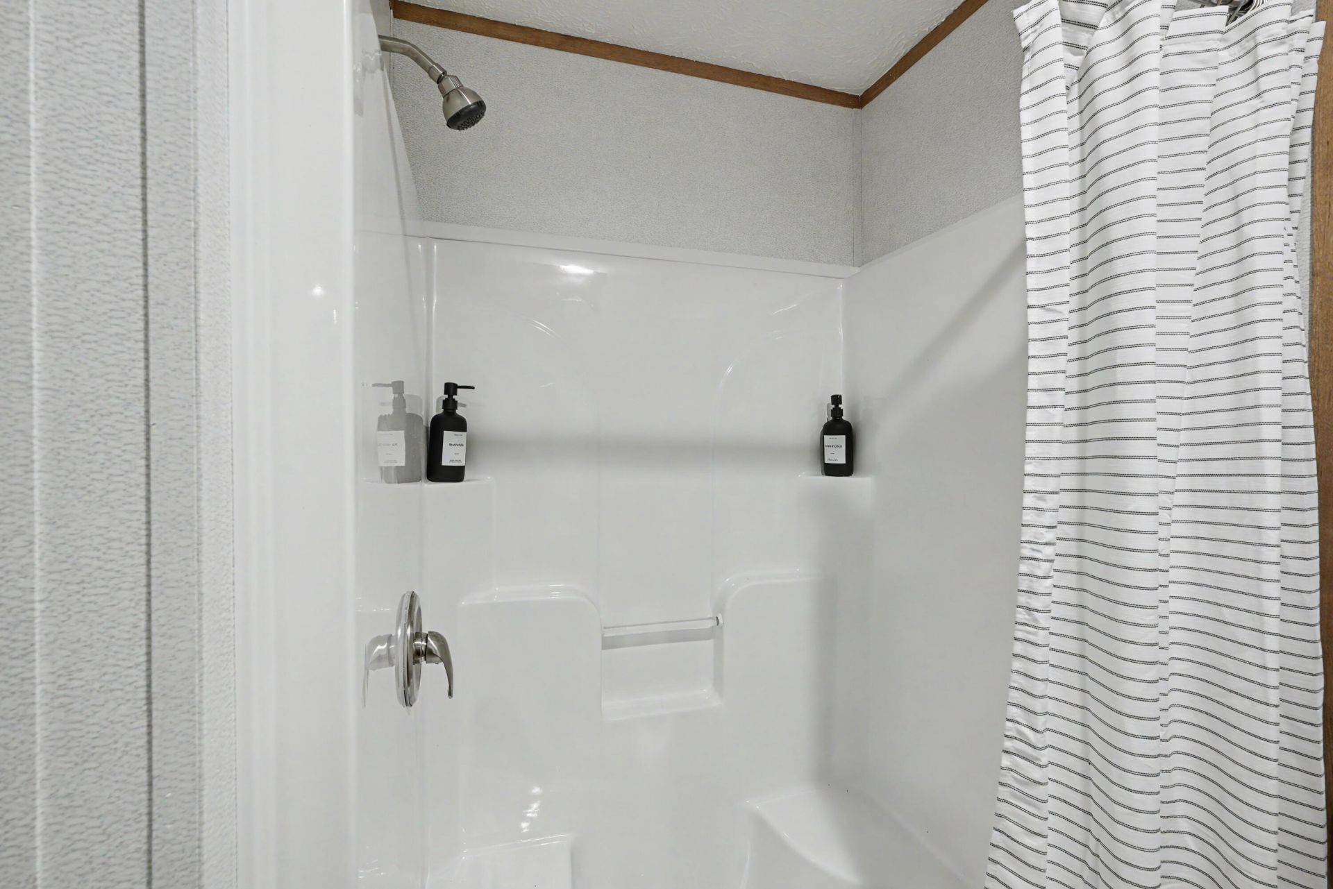 244 Saturn Lane Photo 21