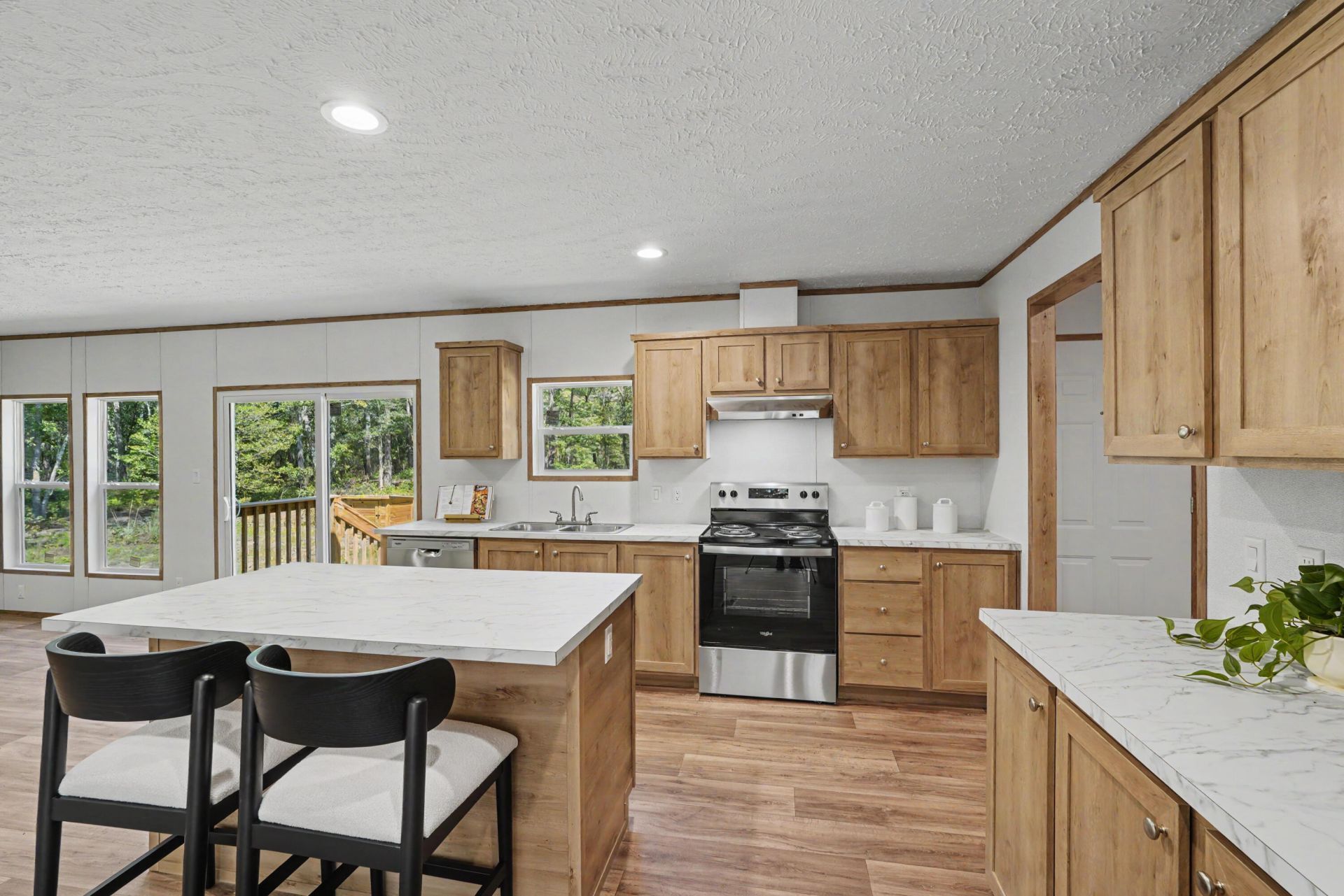 244 Saturn Lane Photo 9