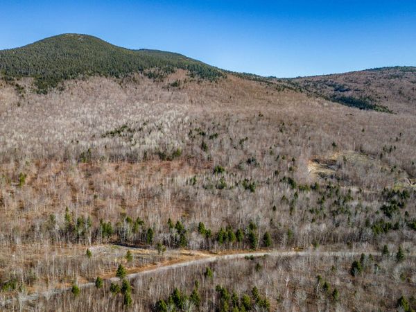 54 Glades View Avenue , Newry, ME 04261