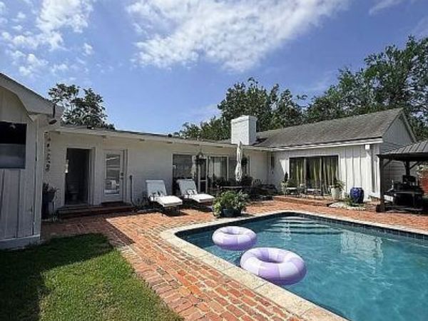 403 E Harding Avenue, Greenwood, MS 38930