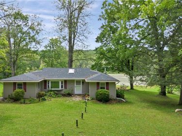 6374 Hunters Creek Road , South Wales, NY 14139