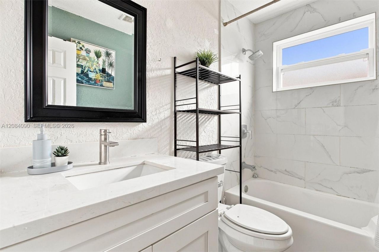 7981 NW 12th Pl, Unit 2, Miami, FL 33147 Photo