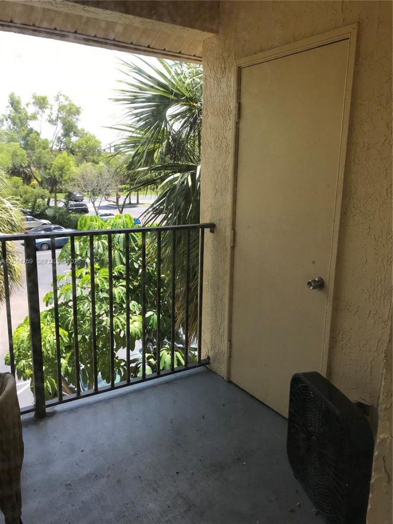 9999 Summerbreeze Dr, Unit 608, Sunrise, FL 33322 Photo
