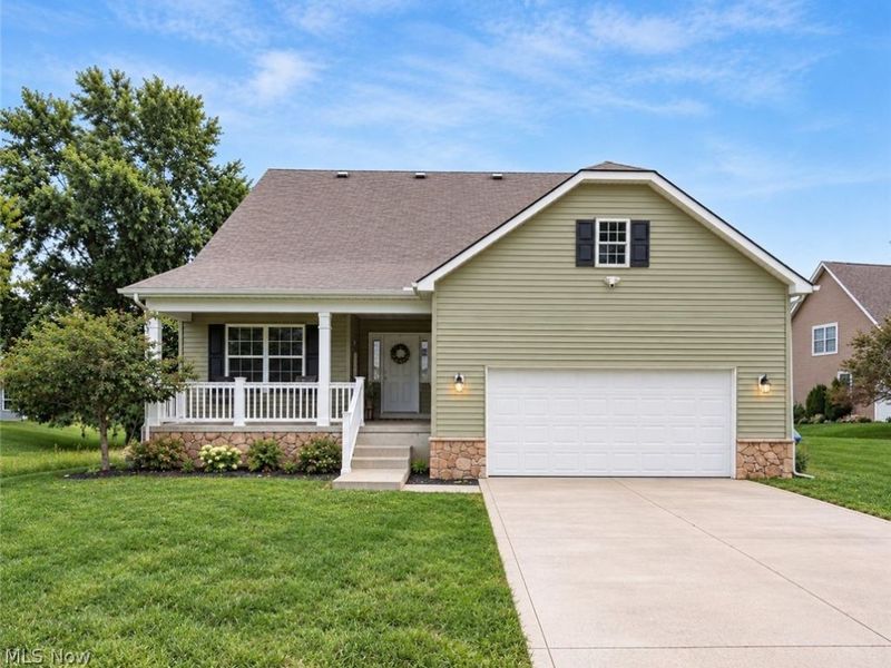 792 Francis Drive, Heath, OH 43056 Photo 1