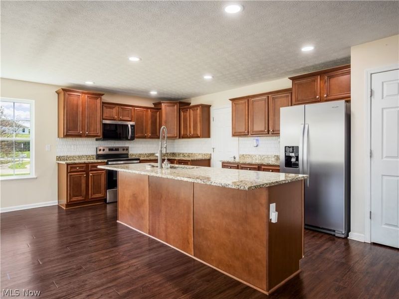 792 Francis Drive, Heath, OH 43056 Photo 5