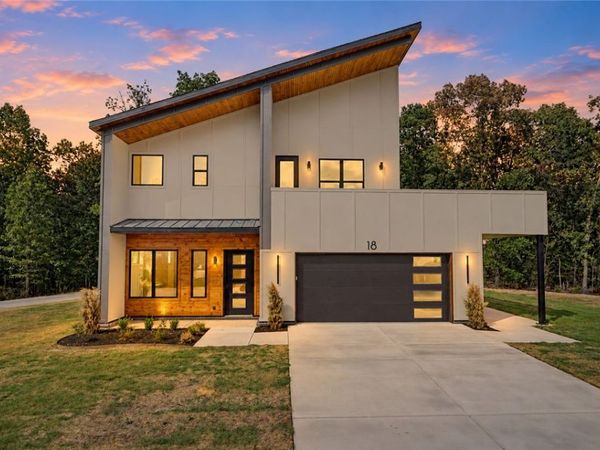 18 Longview Lane , Bella Vista, AR 72714