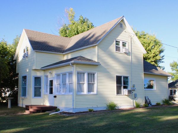 105 Hamilton Avenue NE, Red Lake Falls, MN 56750