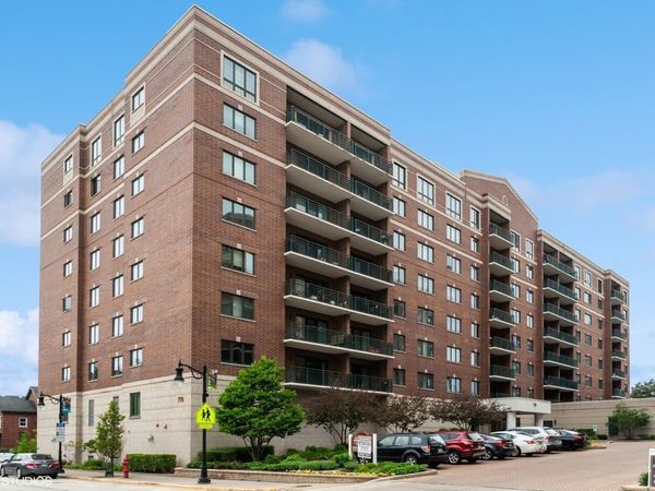 770 Pearson Street , Unit 209, Des Plaines, IL 60016